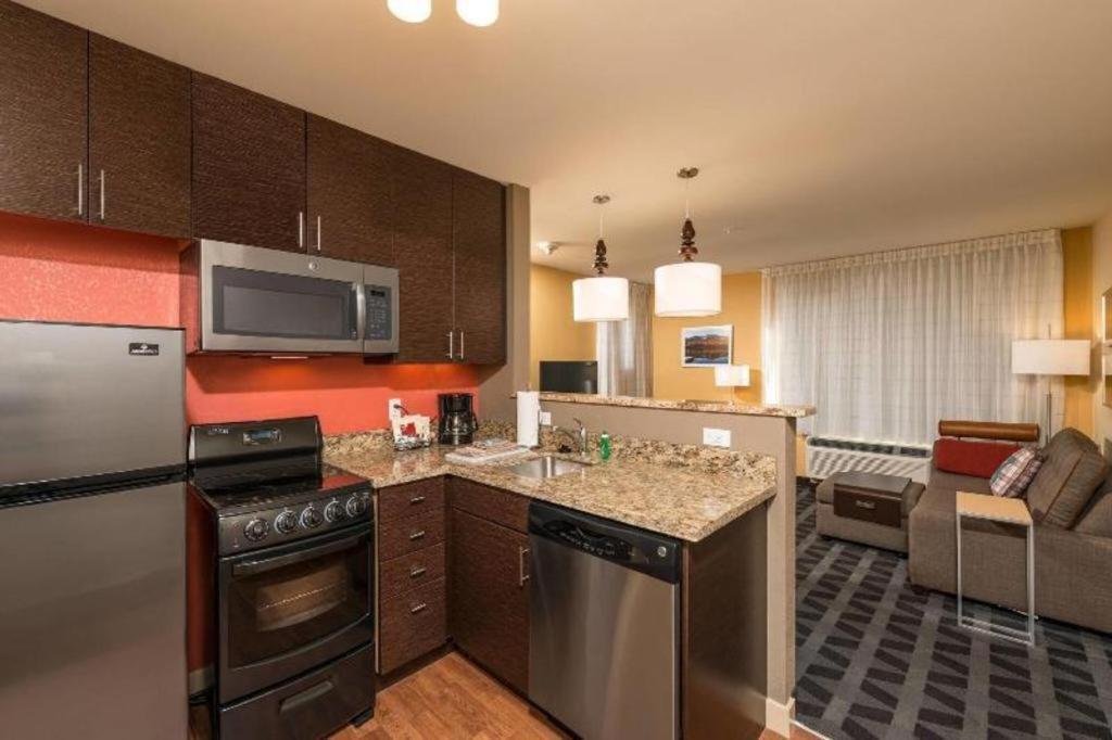 Towneplace Suites Bangor Bagian luar foto