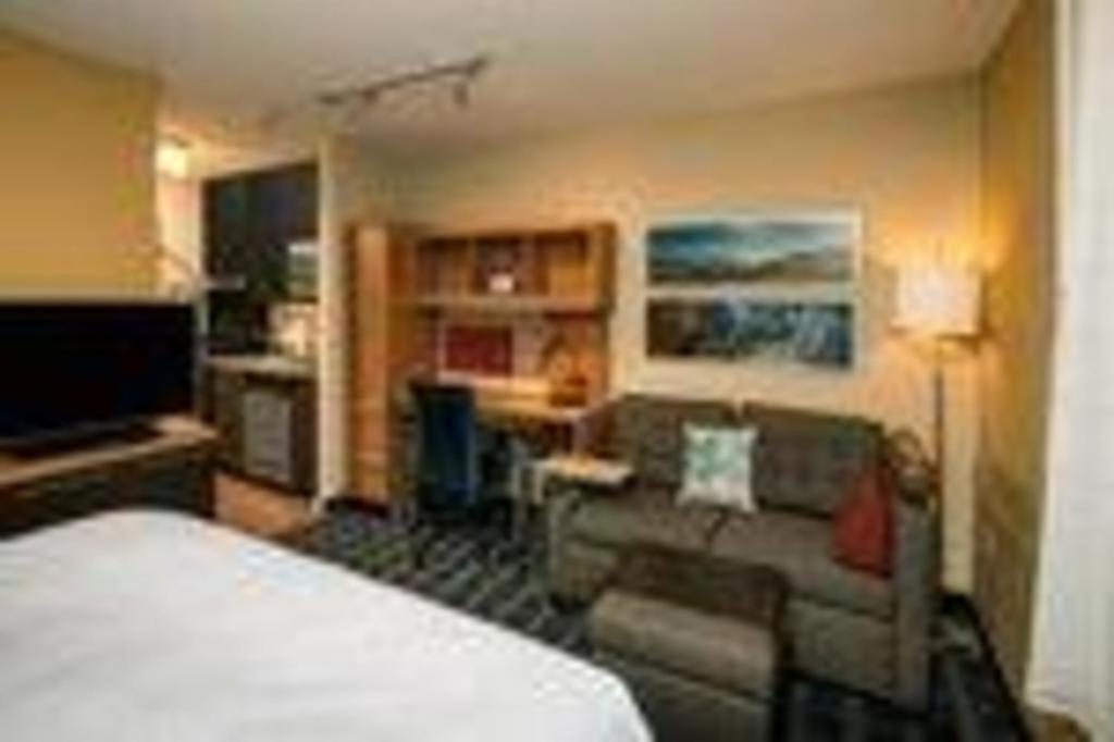 Towneplace Suites Bangor Bagian luar foto