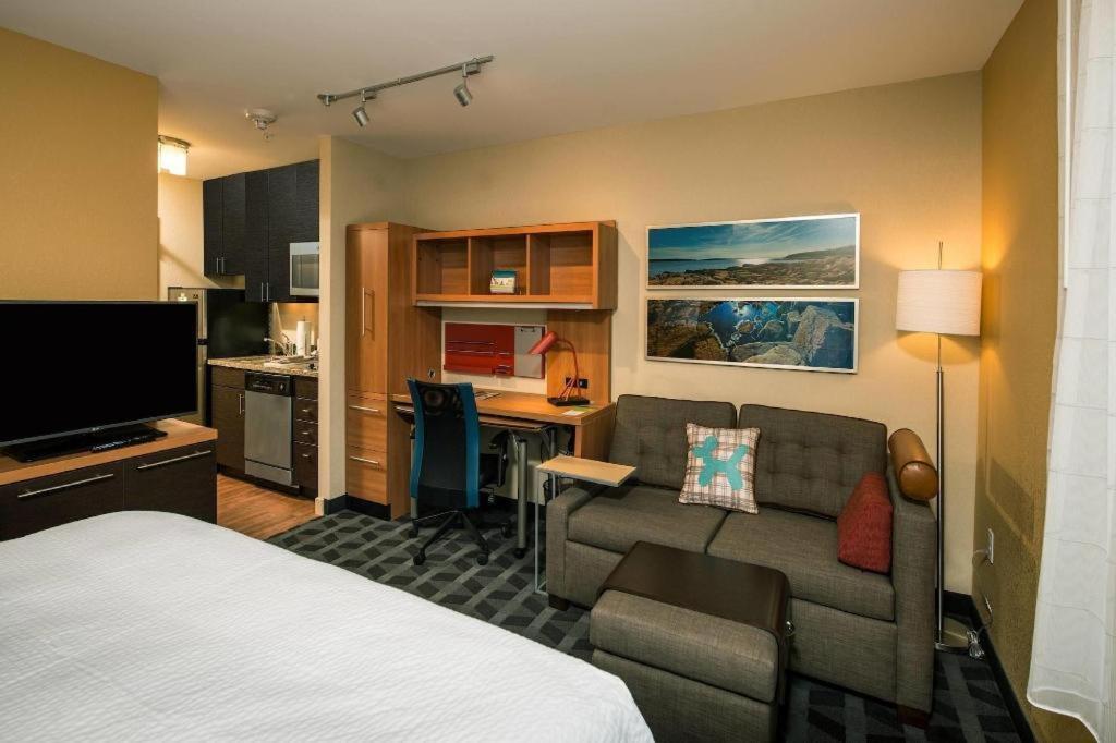 Towneplace Suites Bangor Bagian luar foto