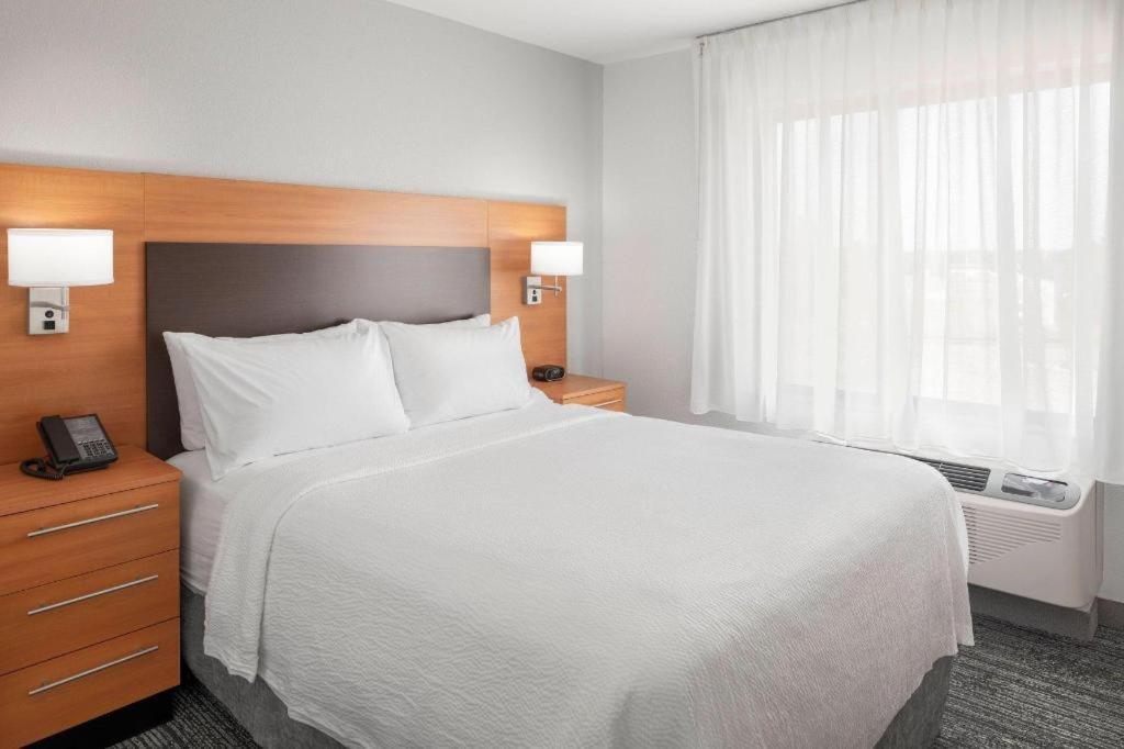 Towneplace Suites Bangor Bagian luar foto