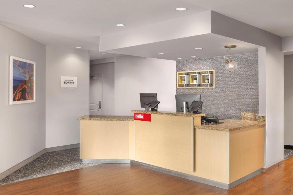 Towneplace Suites Bangor Bagian luar foto