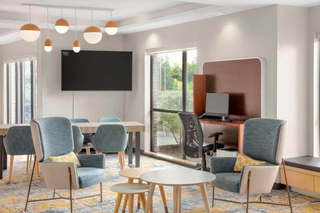 Towneplace Suites Bangor Bagian luar foto