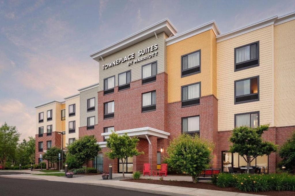 Towneplace Suites Bangor Bagian luar foto