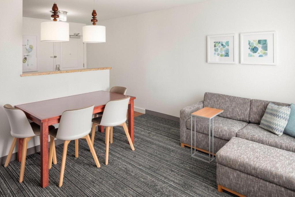 Towneplace Suites Bangor Bagian luar foto